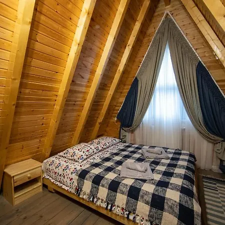 Catunul Din Podei A-frame Lodge Dragoslavele